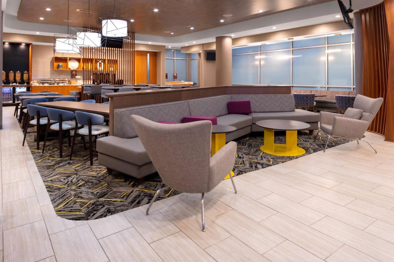 Springhill Suites Kansas City Airport Exterior foto